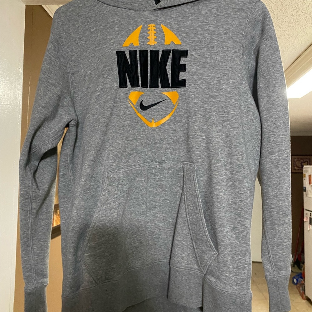 Nike youth large